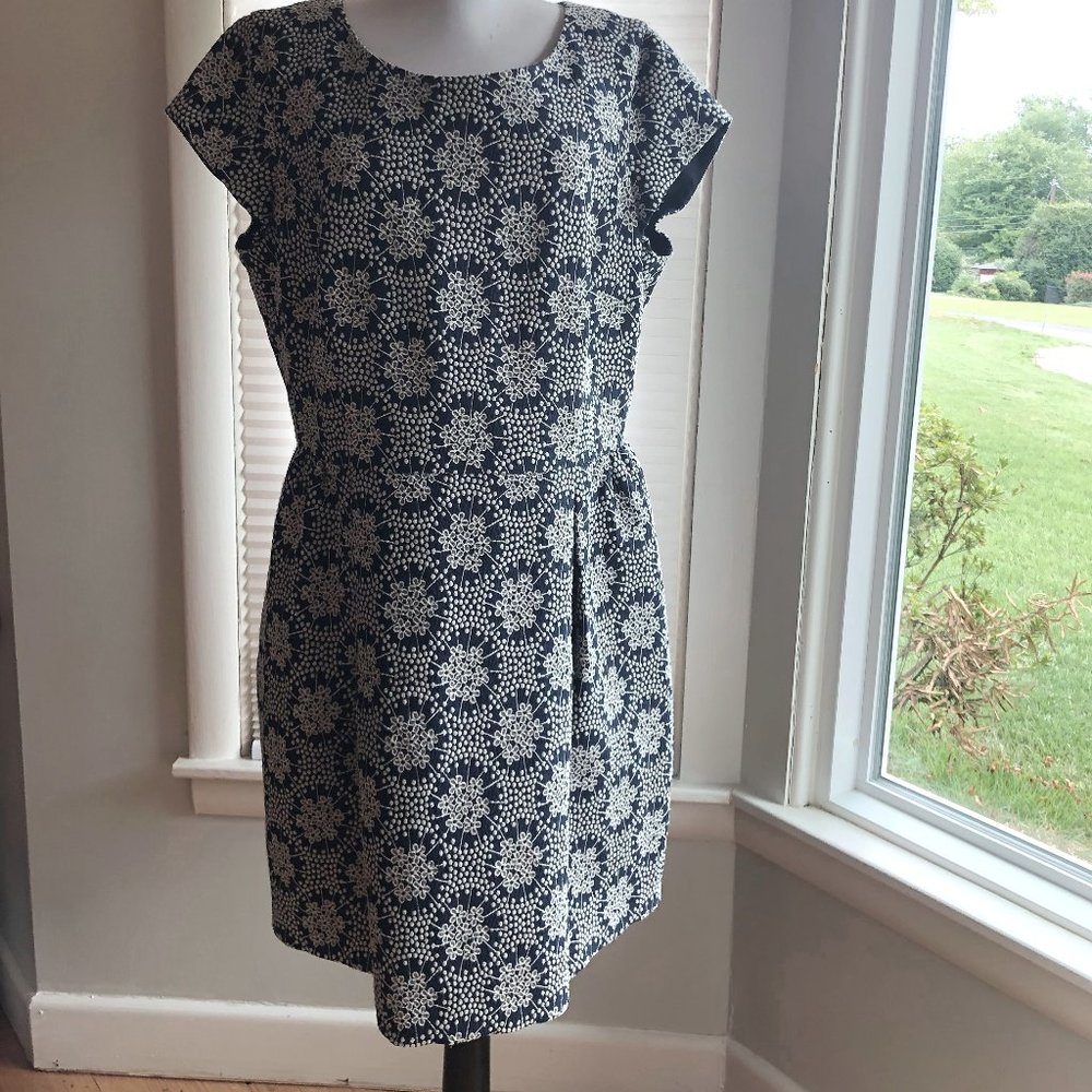 Classic Navy Blue Short-Sleeved Dress with Embroidery by Boden in US size 12